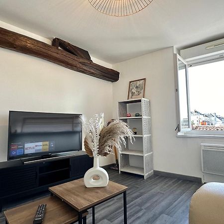 Appartement Cosy En Centre Ville Cholet Exterior photo